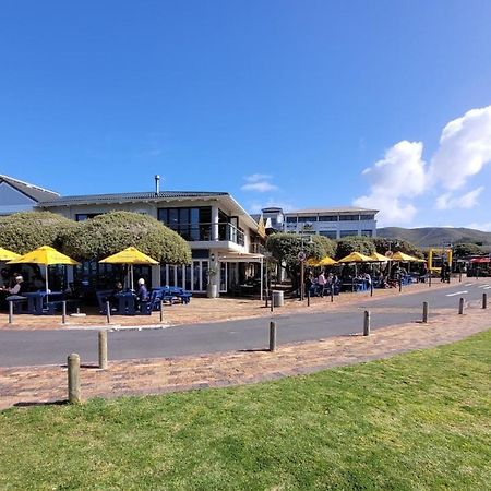 Whale Watchers Studio Apartment Hermanus Exterior photo